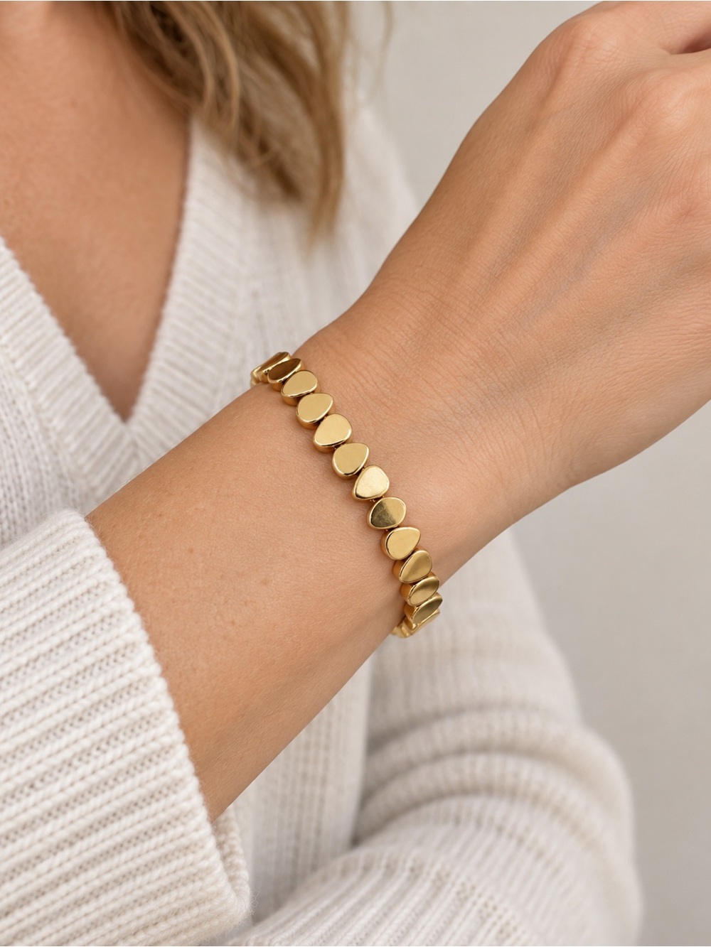 Gold Tone Teardrop Link Stretch Bracelet Statement Jewelry